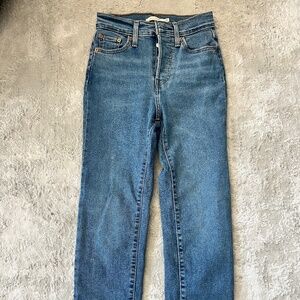Levi’s Wedgie Straight W25xL28